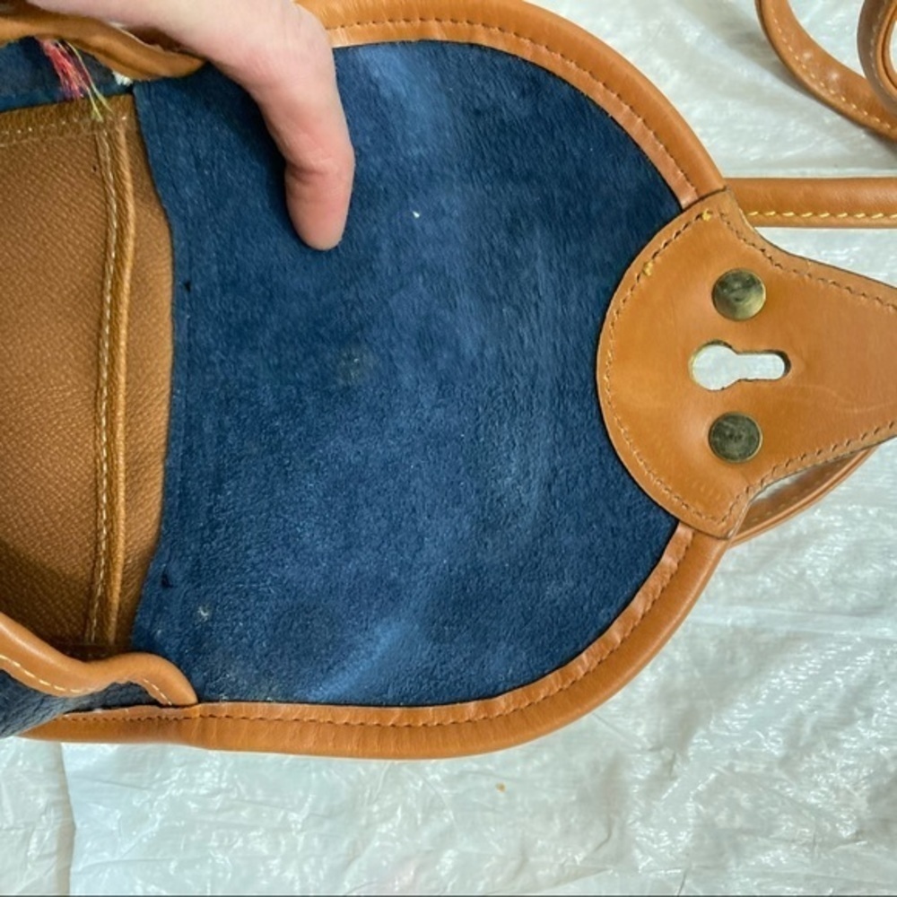 Dooney and Bourke ultra rare blue all weather leather vintage belt bag - Picture 5 of 8